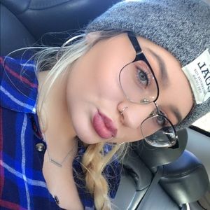 Meet your Posher, Sophie